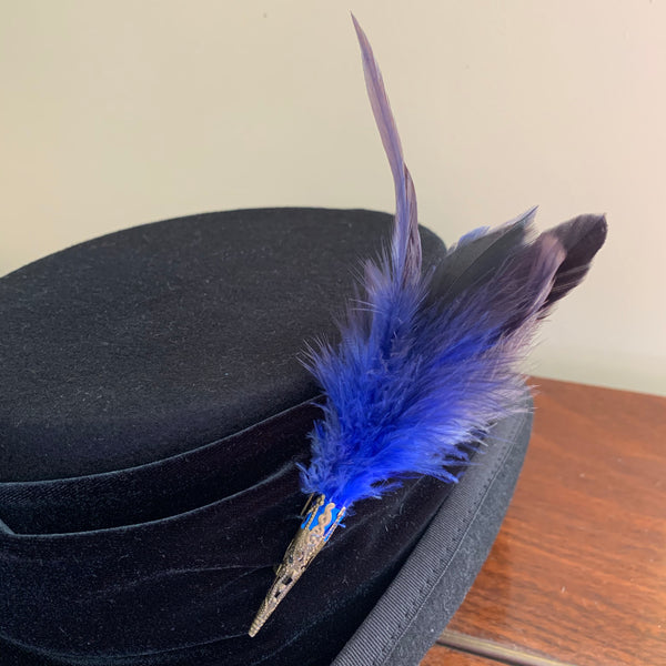 Feather brooches (Boutonnieres) - bronze