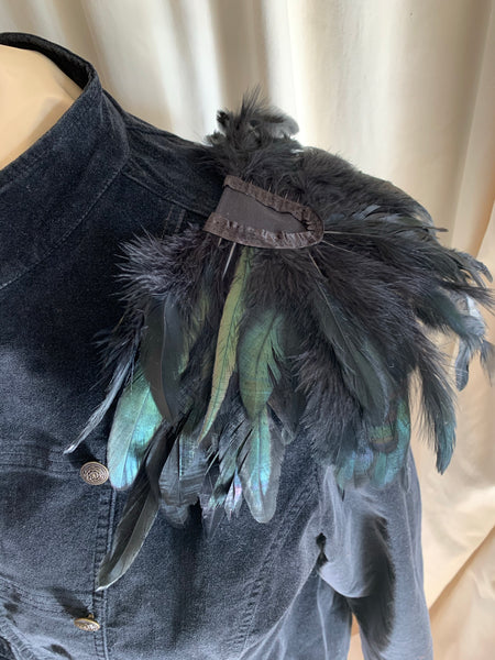 Feather epaulettes