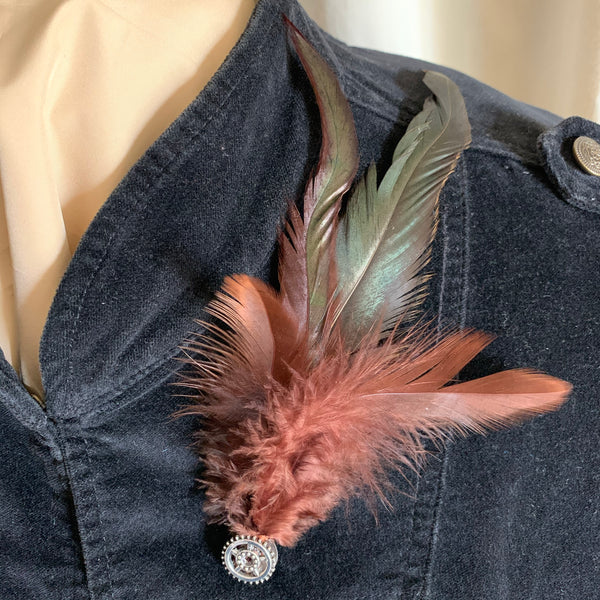 Feather brooches (Boutonnieres) - bronze