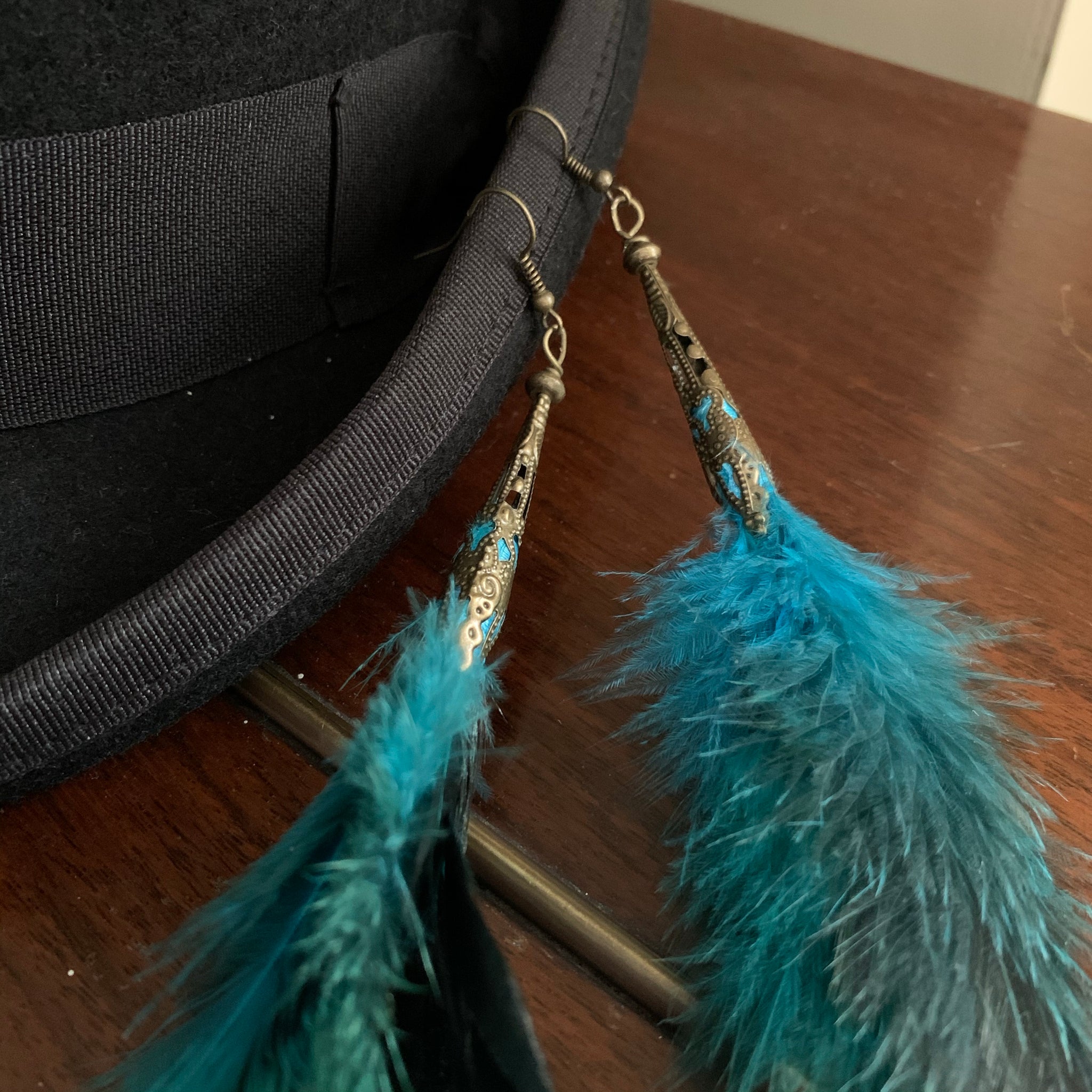 Feather earrings (long)